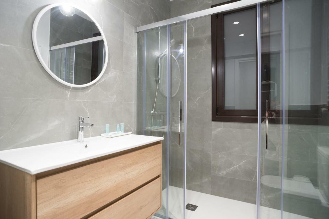 Cantabric Plaza / Iberorent Apartments San Sebastian Buitenkant foto