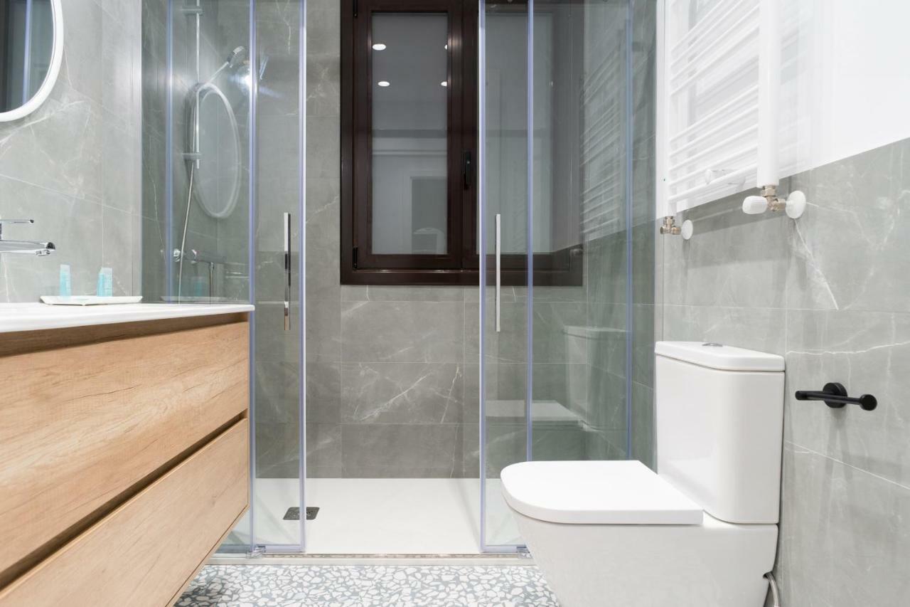 Cantabric Plaza / Iberorent Apartments San Sebastian Buitenkant foto